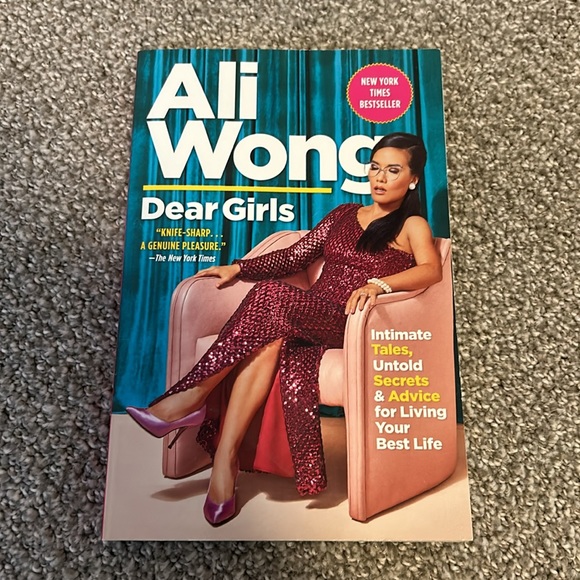 Starring Female Comedians Bundle - 3 Autobiographies, 1 DVD, 1 Blu-Ray - Picture 5 of 8